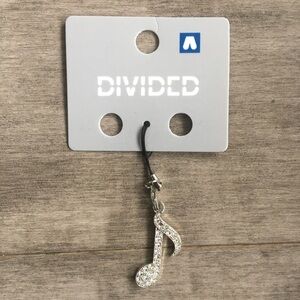 H&M DIVIDED MINIATURE MUSICAL NOTE